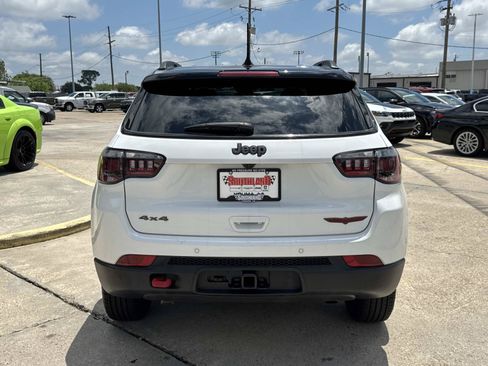 Used 2025 Jeep Compass Trailhawk w/ Trailer Tow Group AWD/4WD image 6