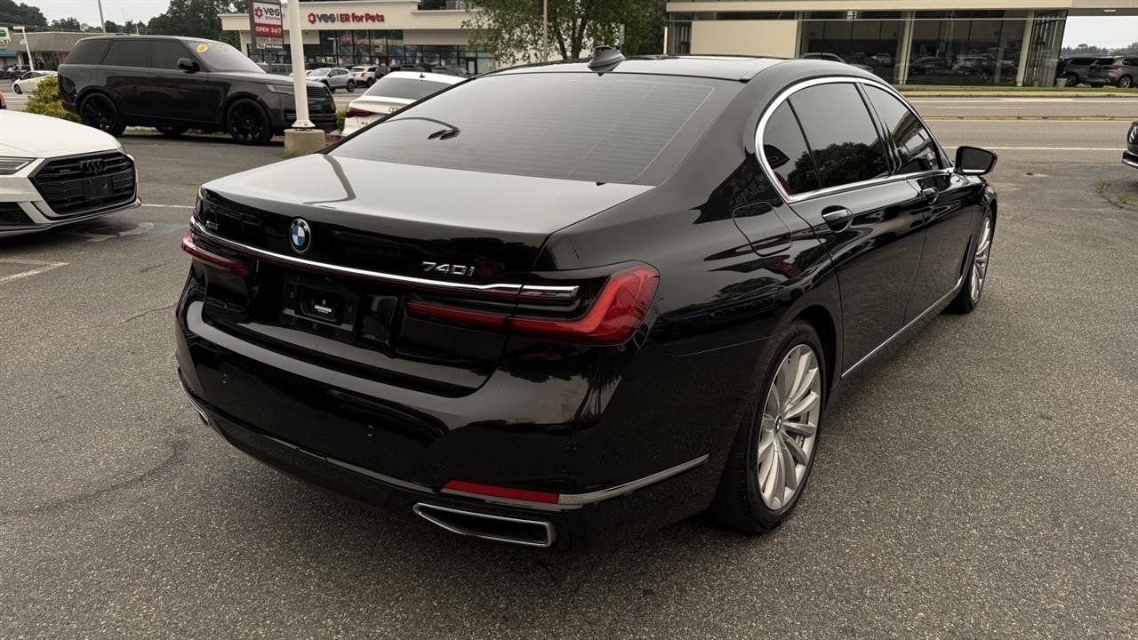 Used 2022 BMW 740i xDrive w/ Premium Package AWD/4WD image 14