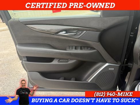 Used 2017 Cadillac Escalade ESV Platinum AWD/4WD image 25