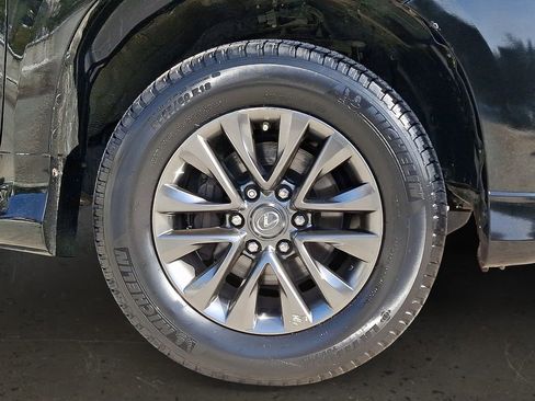 Used 2019 Lexus GX 460 Luxury AWD/4WD image 9