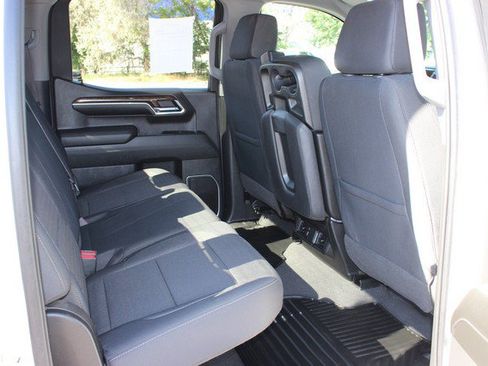 Used 2023 GMC Sierra 1500 SLE w/ X31 Off-Road Package AWD/4WD image 15