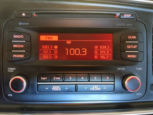 Used 2015 Kia Optima LX FWD image 25