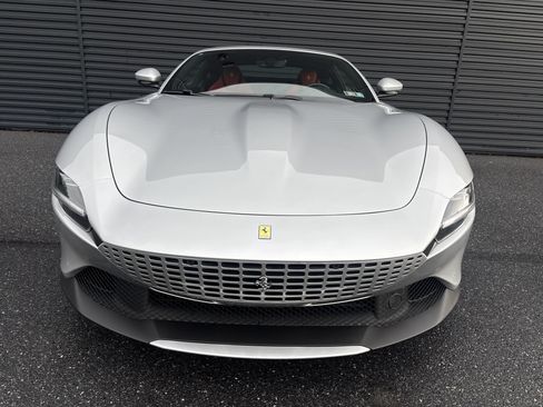 Used 2022 Ferrari Roma RWD image 5