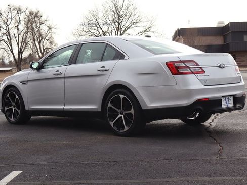 Used 2015 Ford Taurus SEL w/ Equipment Group 201A image 7