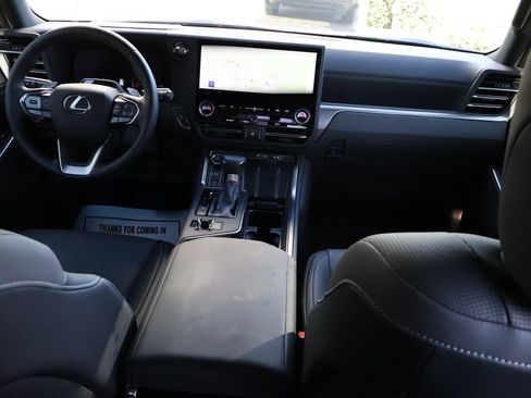 Used 2026 Lexus GX 550 w/ Accessory Package (2T) AWD/4WD image 14
