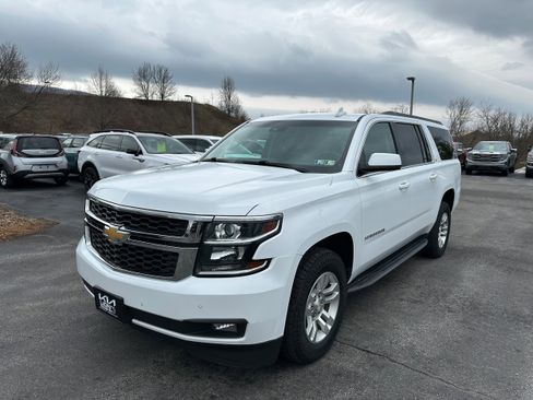 Used 2019 Chevrolet Suburban LT image 1