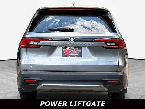 Used 2026 Toyota Grand Highlander AWD image 5
