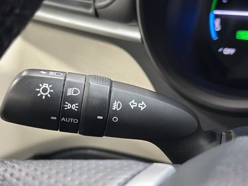 Used 2024 Toyota Sienna Limited AWD/4WD image 38
