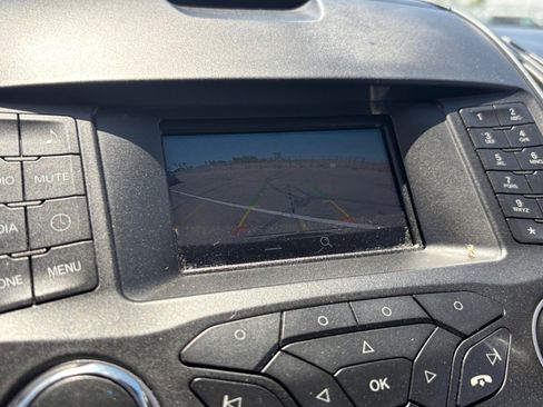 Used 2017 Ford Edge SE FWD image 26