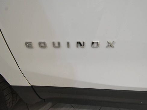 Used 2022 Chevrolet Equinox Premier AWD/4WD image 11