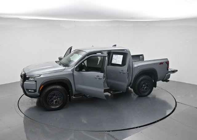Used 2025 Nissan Frontier PRO-4X AWD/4WD image 48