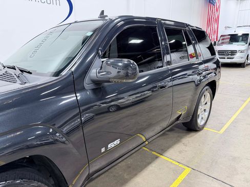 Used 2008 Chevrolet TrailBlazer SS w/ Sun And 6-Disc Cd Package RWD image 21