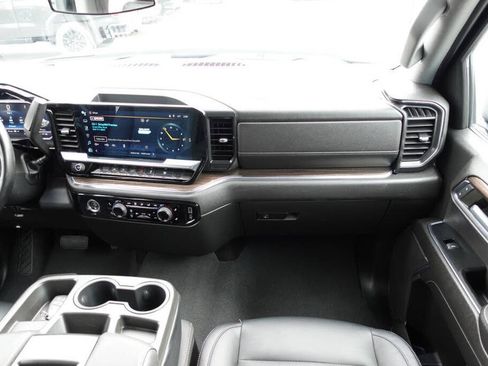 Used 2023 Chevrolet Silverado 1500 LT AWD/4WD image 40