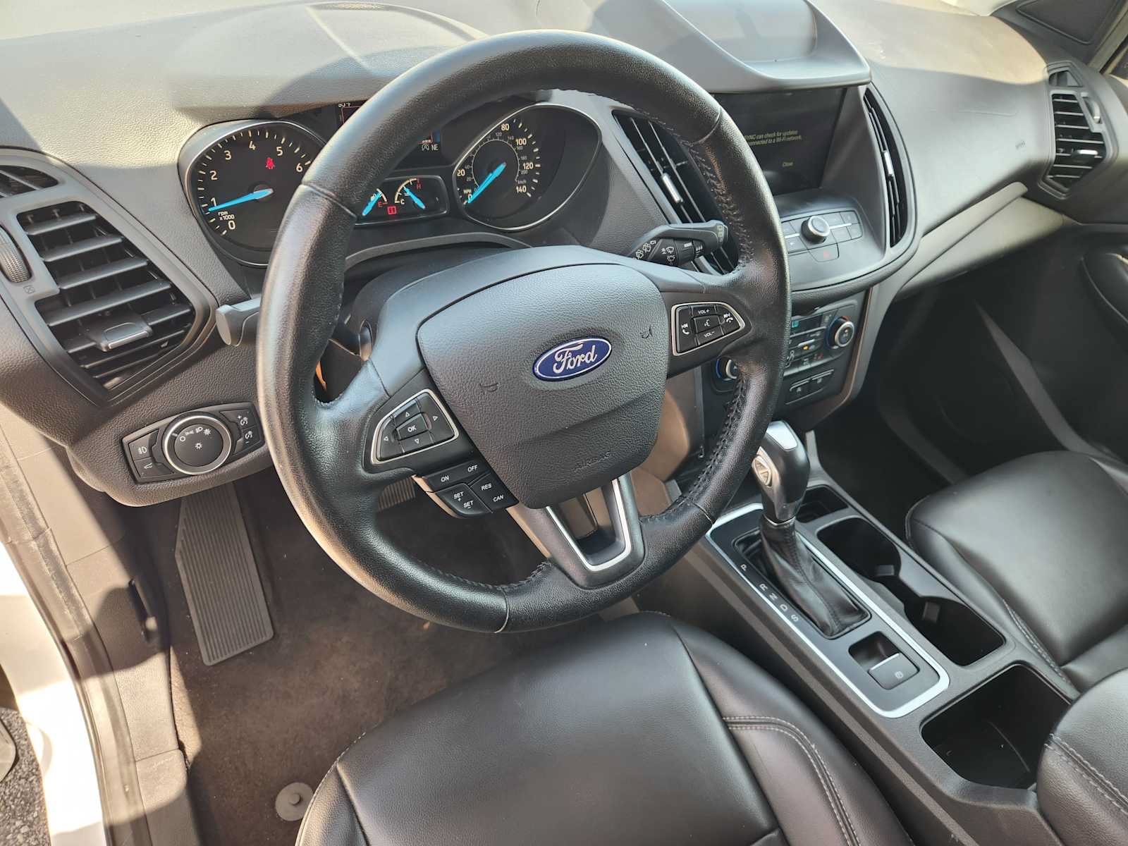 Used 2019 Ford Escape SEL FWD image 2