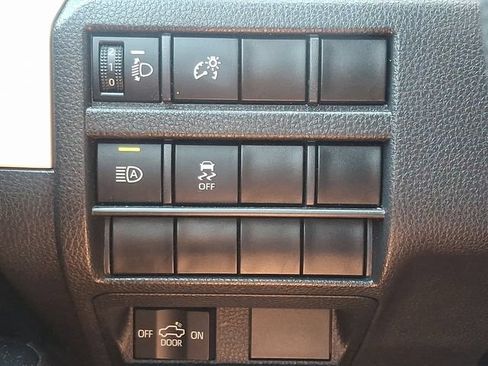 Used 2024 Toyota Tacoma TRD Off-Road AWD/4WD image 24