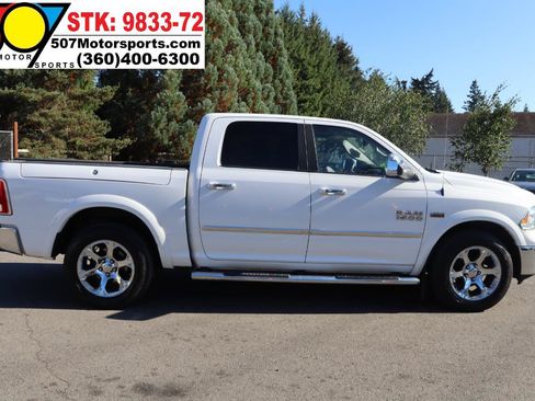 Used 2015 RAM 1500 Laramie AWD/4WD image 9