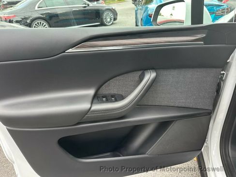 Used 2025 Tesla Model X AWD/4WD image 15