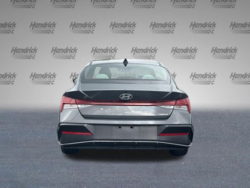 Used 2025 Hyundai Elantra Limited FWD image 8