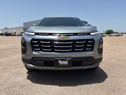 New 2026 Chevrolet Equinox LT w/ Convenience Package II FWD image 9