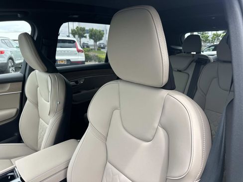 New 2026 Volvo XC90 B6 Plus w/ Protection Package Premier AWD/4WD image 15