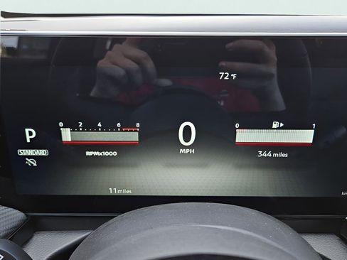 New 2026 Nissan Kicks SR w/ Cold Weather Package FWD image 10