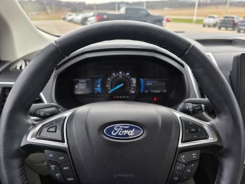 Used 2022 Ford Edge Titanium image 15