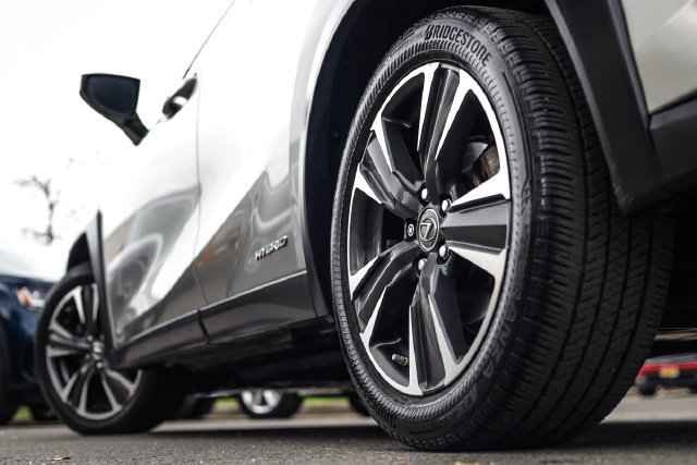 Used 2020 Lexus UX 250h w/ Premium Package AWD/4WD image 18