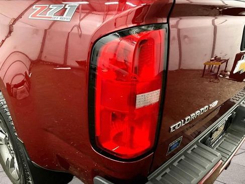 Used 2018 Chevrolet Colorado Z71 AWD/4WD image 28