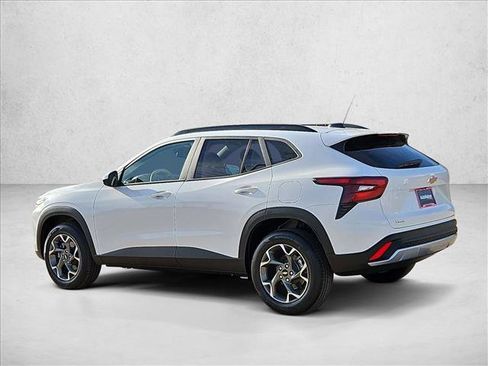 New 2026 Chevrolet Trax LT w/ Driver Confidence Package image 9