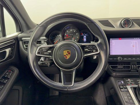 Used 2020 Porsche Macan AWD/4WD image 10