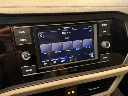 Used 2023 Volkswagen Jetta S image 13