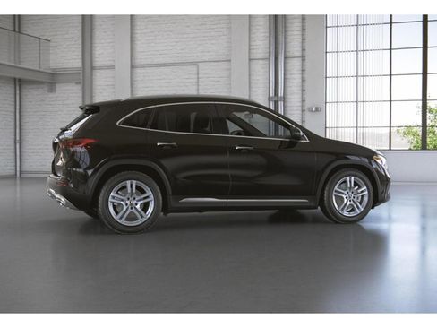 Used 2023 Mercedes-Benz GLA 250 4MATIC image 19