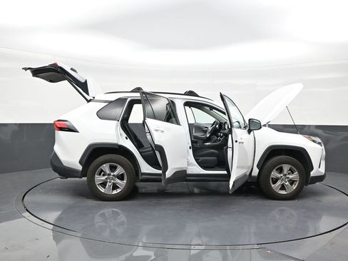 Used 2025 Toyota RAV4 XLE w/ Convenience Package AWD/4WD image 29