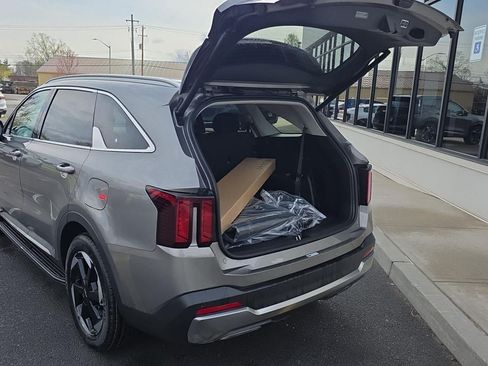 New 2026 Kia Sorento EX FWD image 8