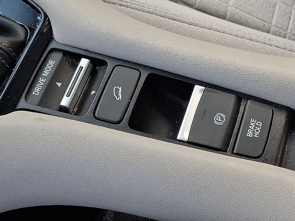 Used 2024 Honda HR-V LX image 29
