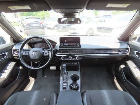 Used 2025 Honda Civic Sport image 17