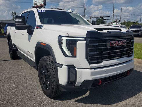 Used 2024 GMC Sierra 2500 AT4 w/ AT4 Premium Plus Package AWD/4WD image 8