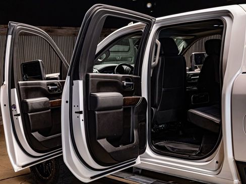 Used 2023 GMC Sierra 2500 Denali w/ Denali Ultimate Package image 28