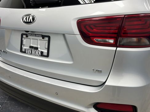 Used 2019 Kia Sorento S AWD/4WD image 35