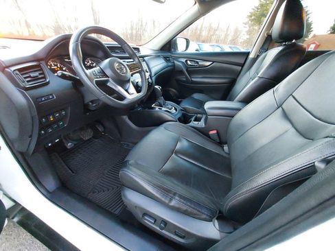 Used 2017 Nissan Rogue SL w/ SL Premium Package image 7