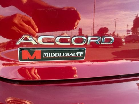 Used 2025 Honda Accord SE image 15