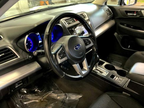 Used 2016 Subaru Outback 2.5i Premium image 16