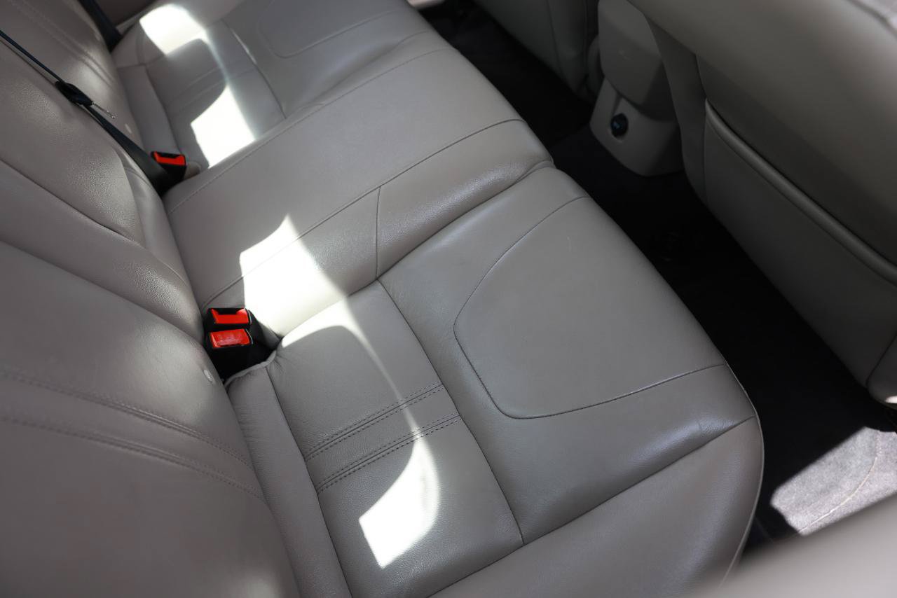 Used 2012 Ford Focus SEL FWD image 12