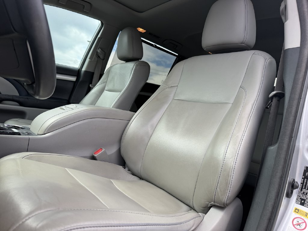 Used 2016 Toyota Highlander XLE FWD image 11