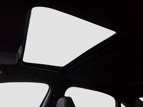 Certified 2021 Volkswagen Passat 2.0T R-Line image 21