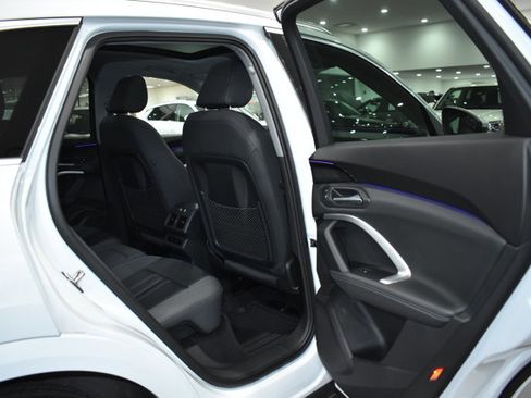 Used 2025 Audi Q5 Premium w/ Convenience Package image 28