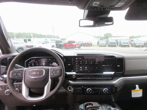 New 2026 GMC Sierra 1500 SLT w/ SLT Premium Package image 15