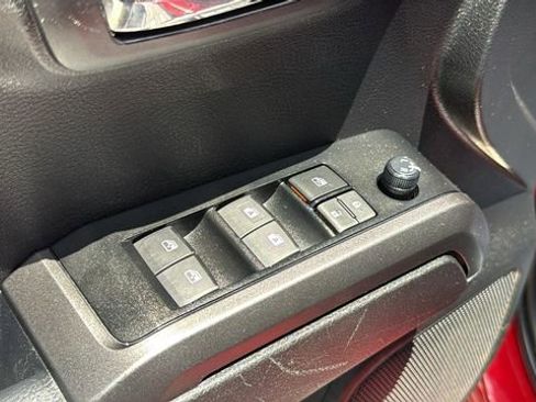 Used 2022 Toyota Tacoma TRD Sport w/ Technology Package RWD image 18