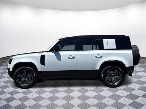 New 2026 Land Rover Defender 110 X-Dynamic SE AWD/4WD image 2