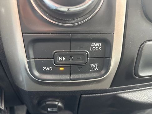 Used 2016 RAM 1500 Classic SLT image 14